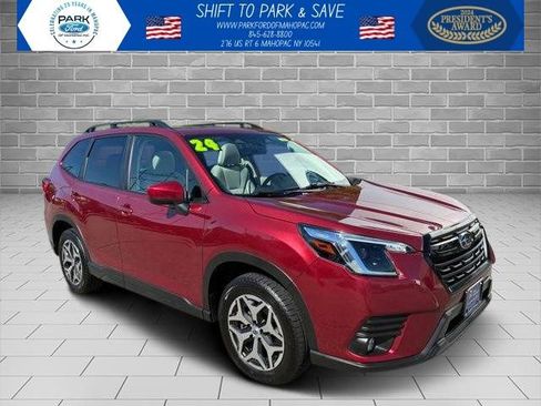 Used 2024 Subaru Forester Premium AWD/4WD image 1