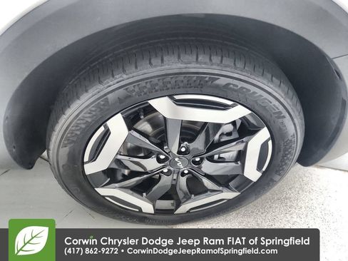 Used 2025 Kia Telluride S FWD image 34