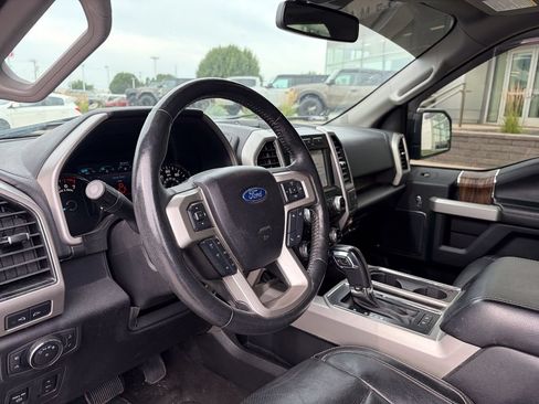Used 2018 Ford F150 Lariat w/ Equipment Group 502A Luxury AWD/4WD image 9