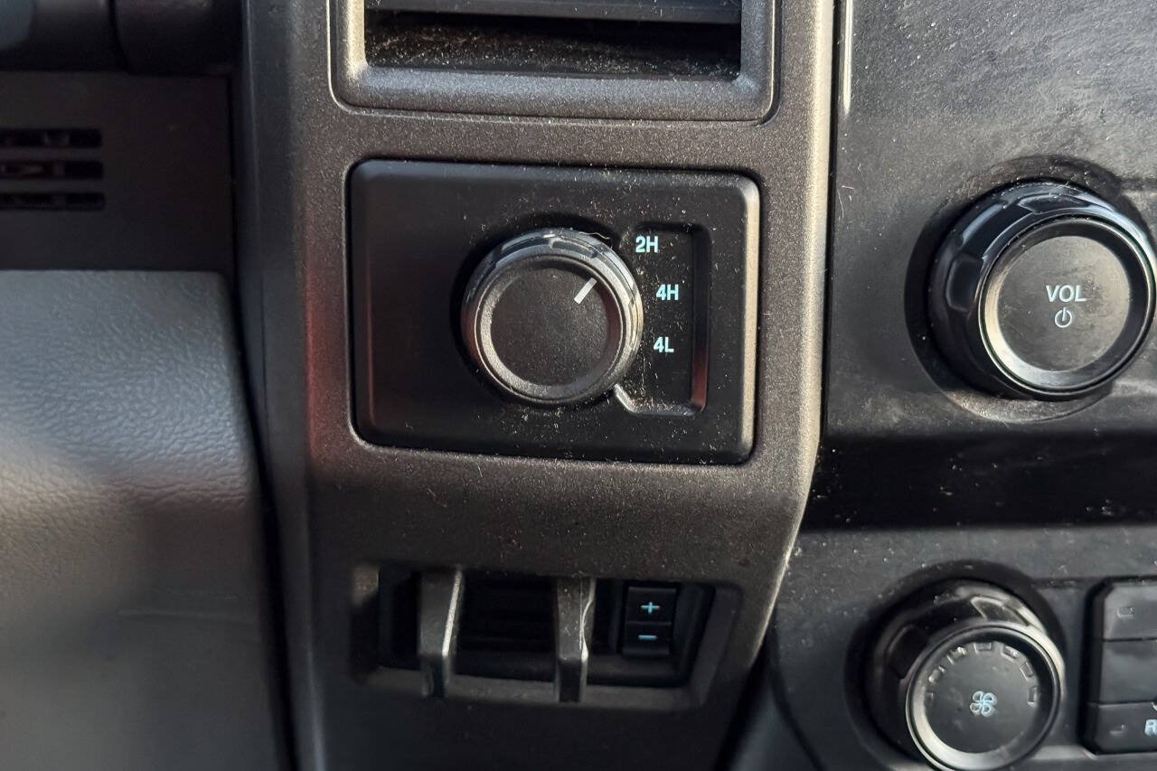 Used 2022 Ford F250 XL w/ Power Equipment Group AWD/4WD image 24