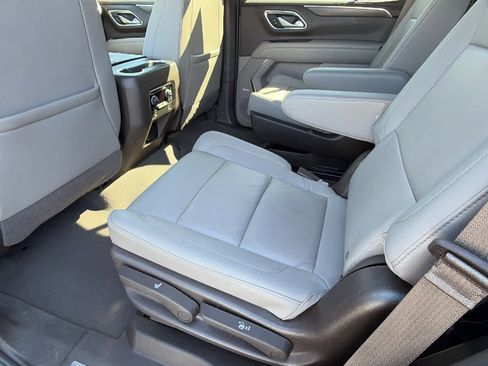 Used 2022 Chevrolet Tahoe Z71 w/ Luxury Package AWD/4WD image 24
