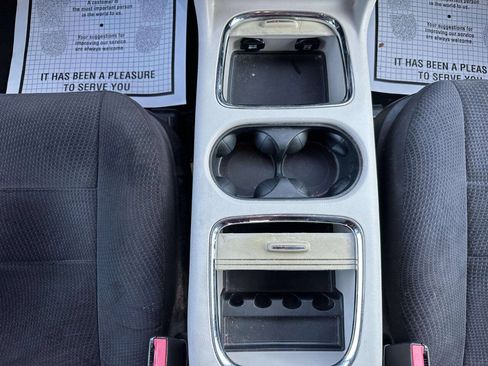 Used 2013 Dodge Grand Caravan SXT FWD image 19