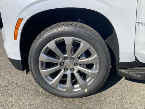 New 2026 Chevrolet Tahoe Premier w/ Sun And Tow Package AWD/4WD image 30