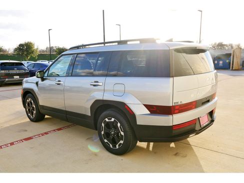 Used 2024 Hyundai Santa Fe SEL image 6