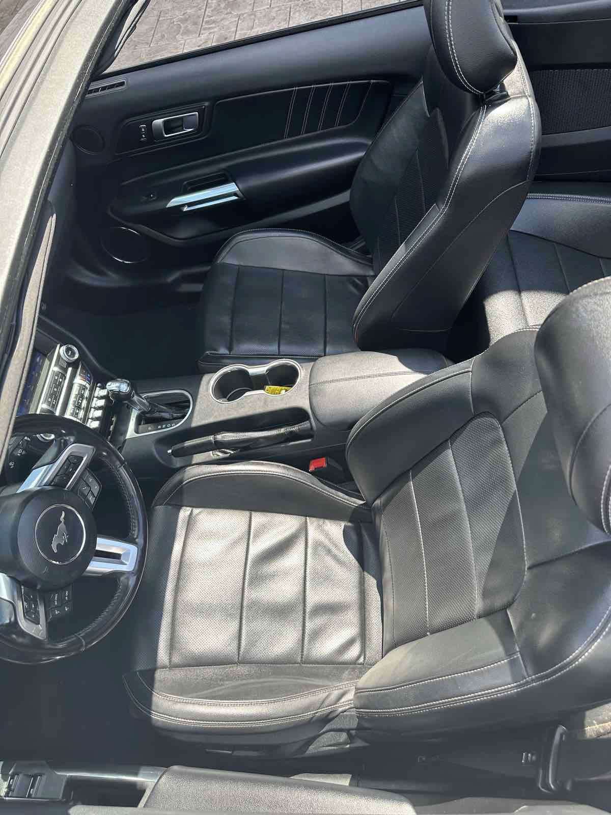 Used 2022 Ford Mustang Premium RWD image 11