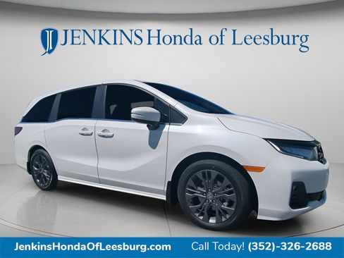 New 2026 Honda Odyssey Touring image 11