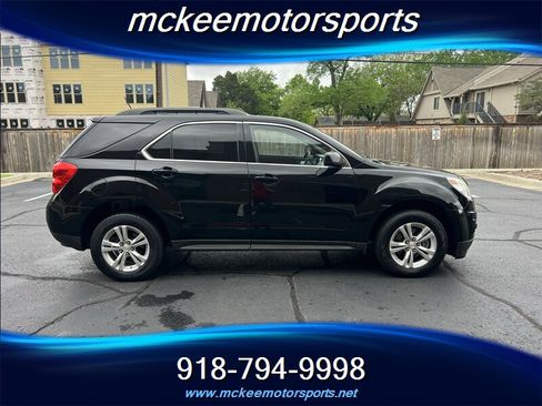 Used 2015 Chevrolet Equinox LT w/ Driver Convenience Package image 2