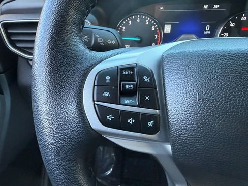 Used 2022 Ford Explorer XLT w/ Equipment Group 202A image 16