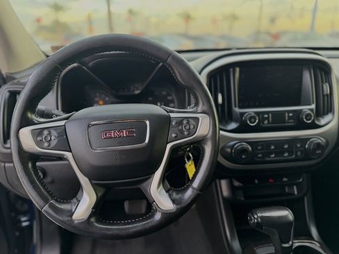 Used 2020 GMC Canyon SLE w/ SLE Convenience Package image 2