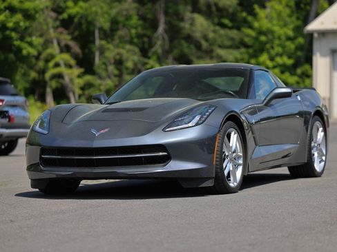 Used 2014 Chevrolet Corvette Stingray Coupe w/ 2LT Preferred Equipment Group RWD image 5