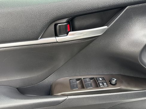 Certified 2023 Toyota Camry SE FWD image 12