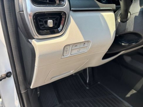 Certified 2023 Kia Sorento SX Prestige AWD/4WD image 8