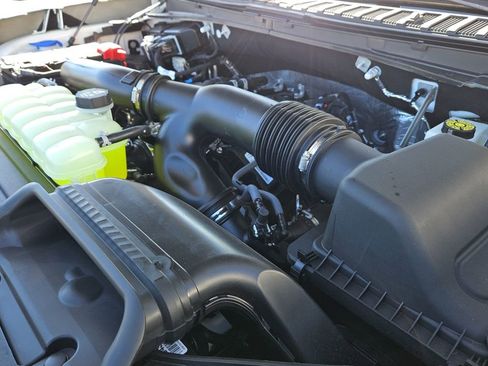 New 2025 Ford Expedition Active image 15