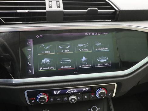 Used 2022 Audi Q3 2.0T Premium Plus image 22