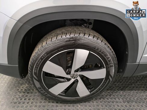 Used 2025 Volkswagen Taos S AWD/4WD image 8