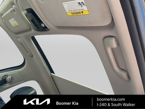 Certified 2023 Kia Sorento S w/ Panoramic Sunroof Package FWD image 18