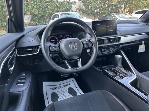 Certified 2025 Acura ADX A-Spec image 27