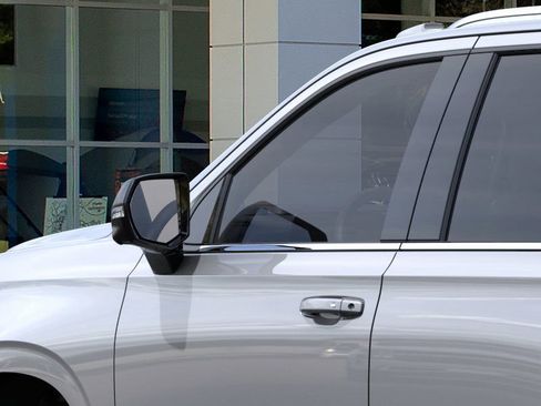 New 2026 Chevrolet Tahoe LT image 13