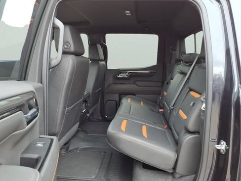 Used 2022 GMC Sierra 1500 AT4 w/ AT4 Premium Package AWD/4WD image 10