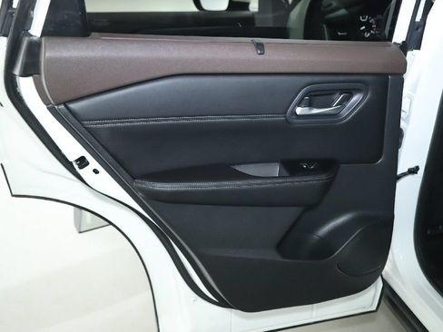 Certified 2023 Nissan Rogue SL w/ SL Premium Package AWD/4WD image 13