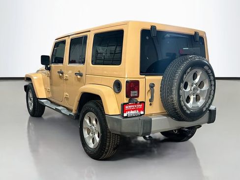 Used 2013 Jeep Wrangler Unlimited Sahara image 8