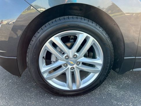 Used 2021 Chevrolet Equinox Premier FWD image 37