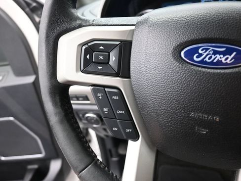 Used 2017 Ford F250 Lariat w/ Lariat Value Package AWD/4WD image 3