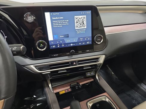 Used 2024 Lexus RX 350 Premium w/ Accessory Package (Z1) AWD/4WD image 20