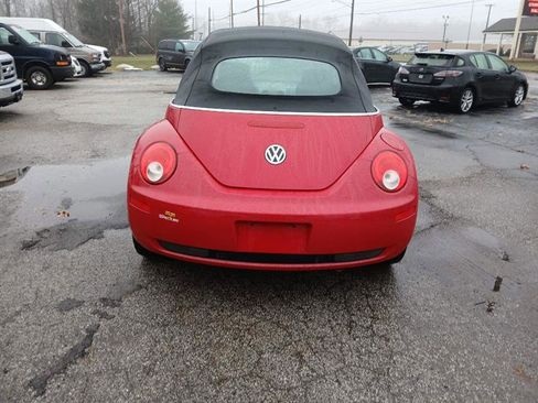 Used 2009 Volkswagen Beetle S image 3