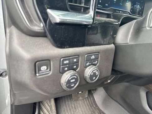 Used 2025 Chevrolet Silverado 1500 LT AWD/4WD image 17