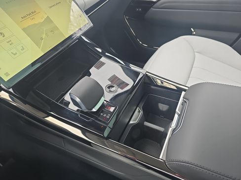 New 2026 Land Rover Range Rover Sport Dynamic SE image 25