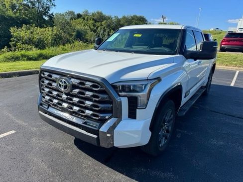Used 2023 Toyota Tundra Platinum AWD/4WD image 7