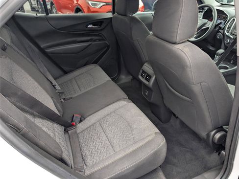 Used 2022 Chevrolet Equinox LT image 11