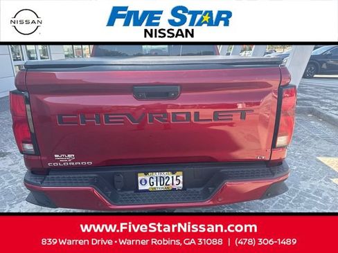 Used 2024 Chevrolet Colorado LT w/ LT Convenience Package III RWD image 9