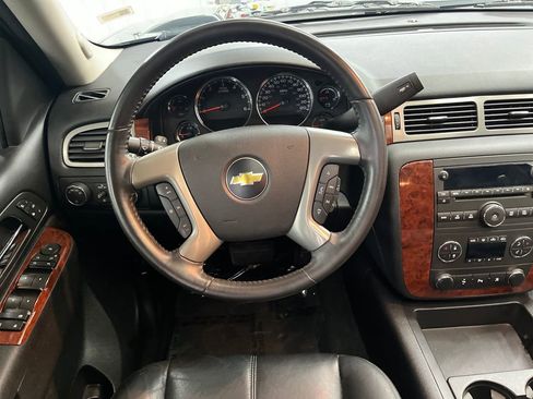 Used 2011 Chevrolet Avalanche LT w/ Luxury Package image 18