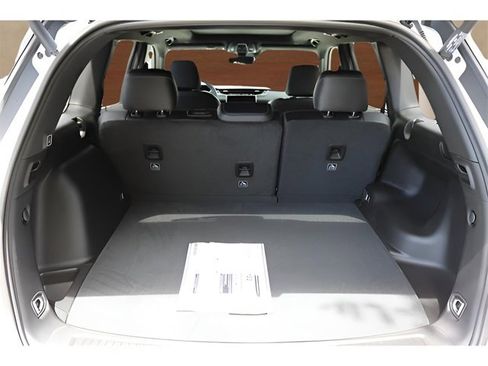 New 2025 Jeep Grand Cherokee Limited w/ Luxury Tech Group II image 17