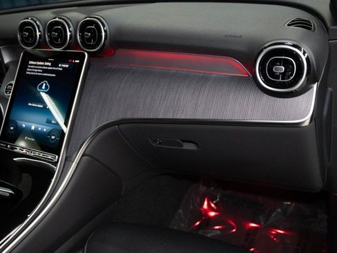 New 2027 Mercedes-Benz GLC 300 image 16