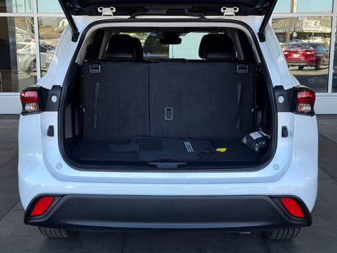 Certified 2023 Toyota Highlander XLE image 15