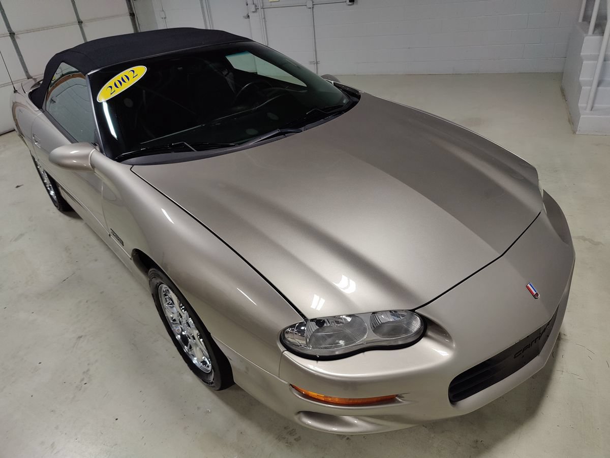 Used 2002 Chevrolet Camaro Z28 RWD image 2