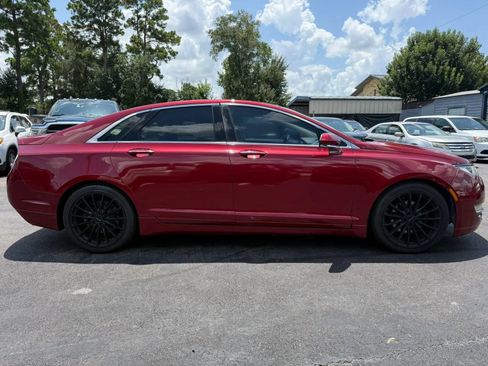 Used 2013 Lincoln MKZ AWD image 4