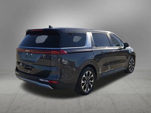 Certified 2023 Kia Carnival EX image 12