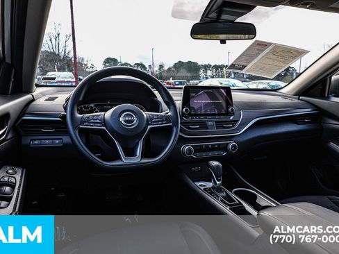 Used 2024 Nissan Altima 2.5 SV image 28