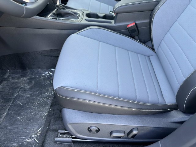 New 2026 Volkswagen Jetta SE FWD image 16