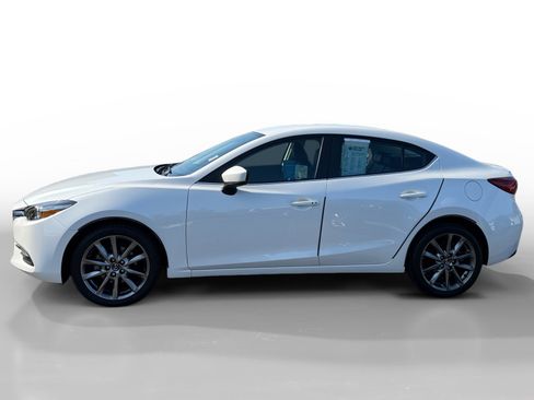 Used 2018 MAZDA MAZDA3 Touring FWD image 2