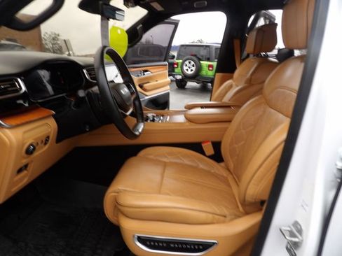 Used 2022 Jeep Grand Wagoneer Series III w/ Rear Seat Video Group 1 image 31