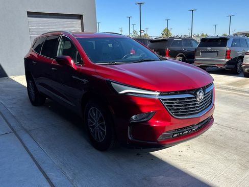 Used 2024 Buick Enclave Premium image 11