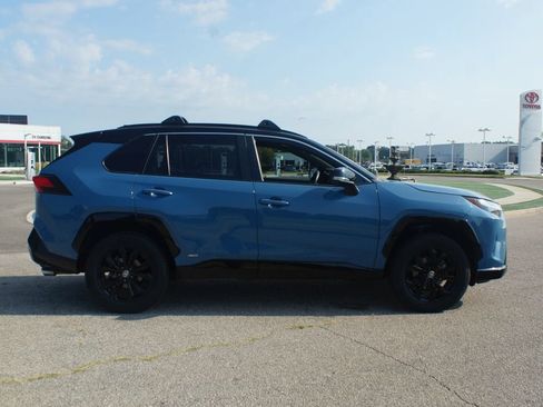 Used 2023 Toyota RAV4 XSE AWD/4WD image 22