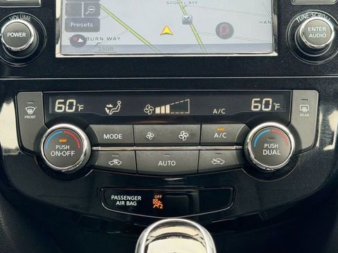 Used 2017 Nissan Rogue Sport SL image 36