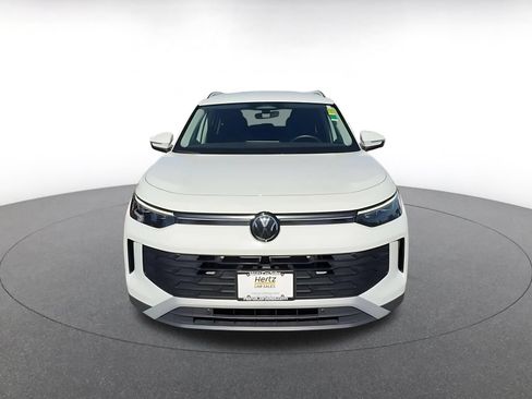 Used 2026 Volkswagen Tiguan SE FWD image 4