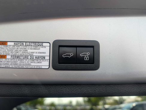 Certified 2023 Toyota Corolla Cross XLE w/ Convenience Package FWD image 25